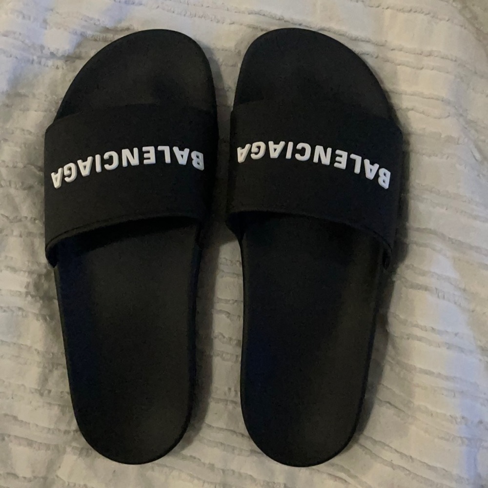 Balenciaga slides! Brand new! Never worn! Size 9